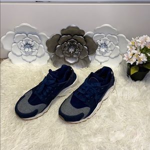 Nike huaraches denim